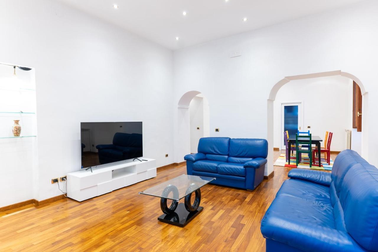 Dimora Del Fico - Appartamento Elegante E Spazioso Napels Buitenkant foto